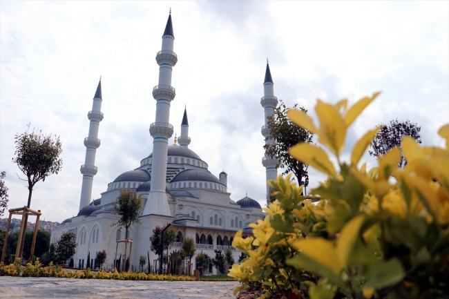 Uzun Mehmet Camii ibadete açılıyor